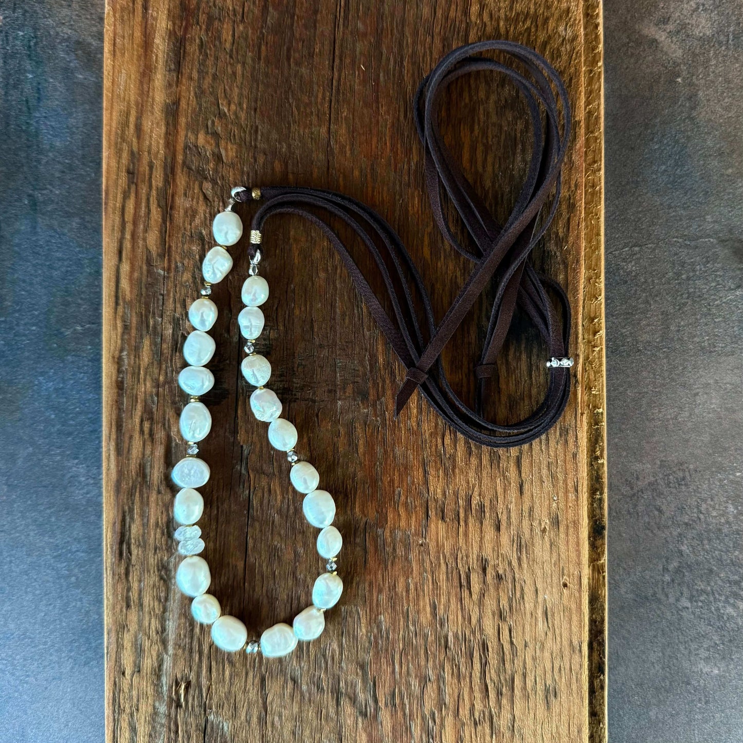Classic Pearl Slider in White