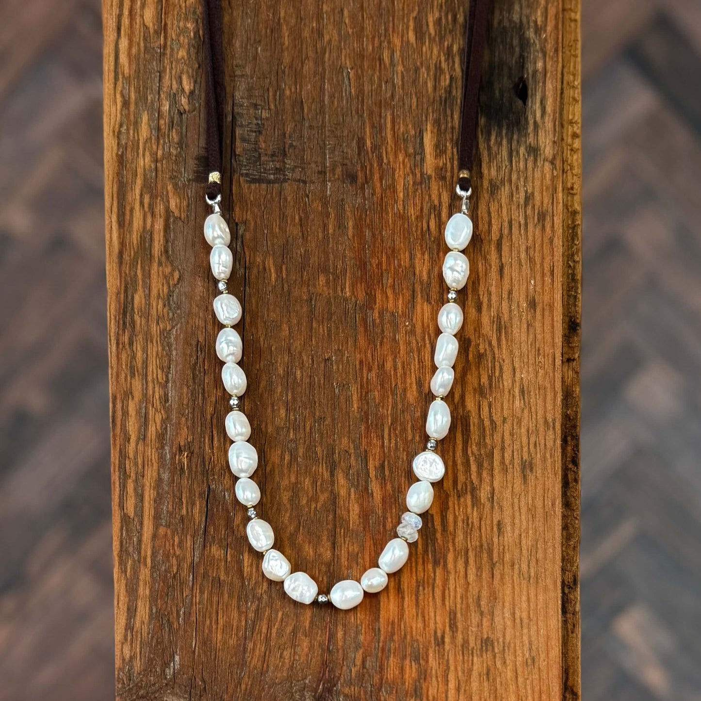 Classic Pearl Slider in White