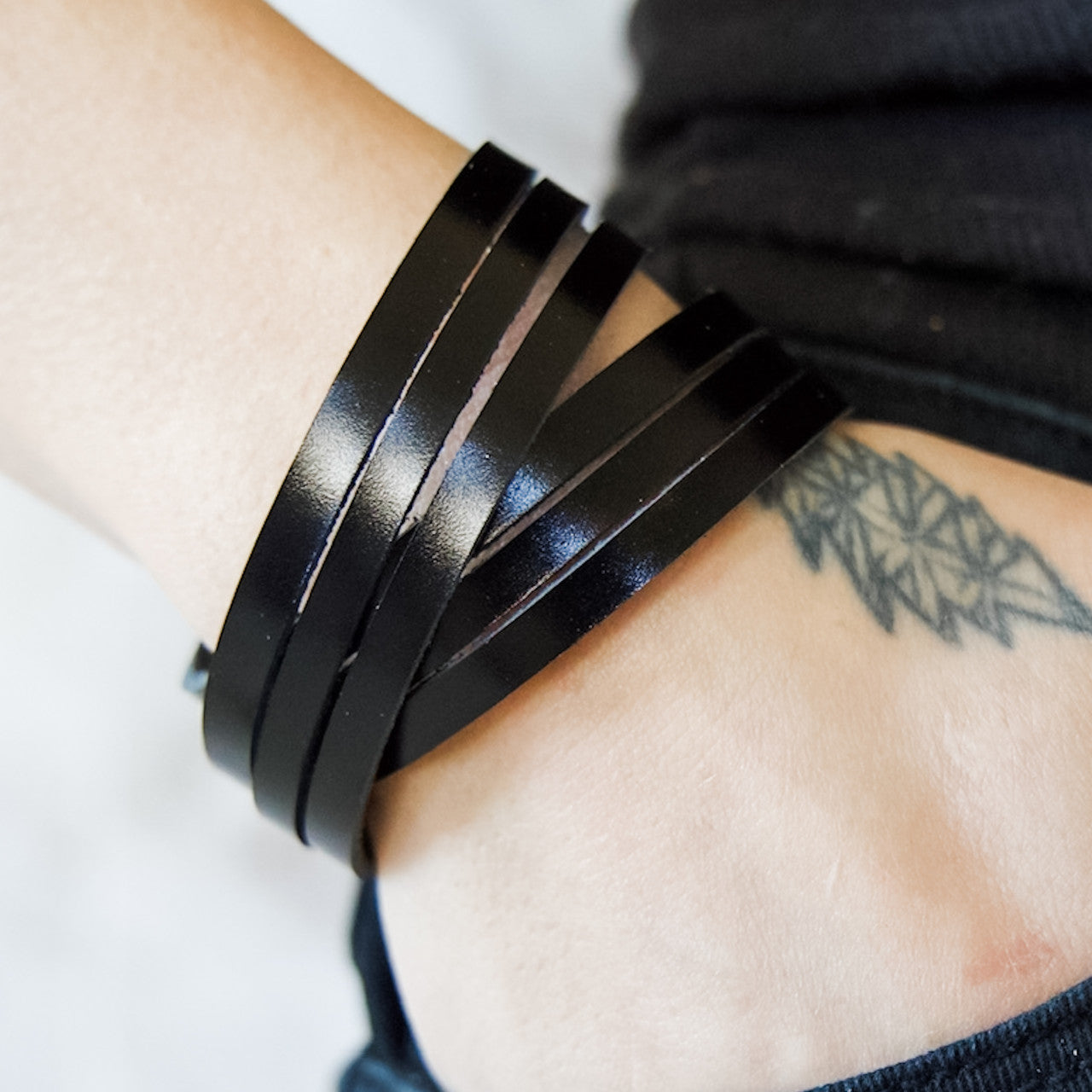 Sloane Sliced Wrap Bracelet In Black