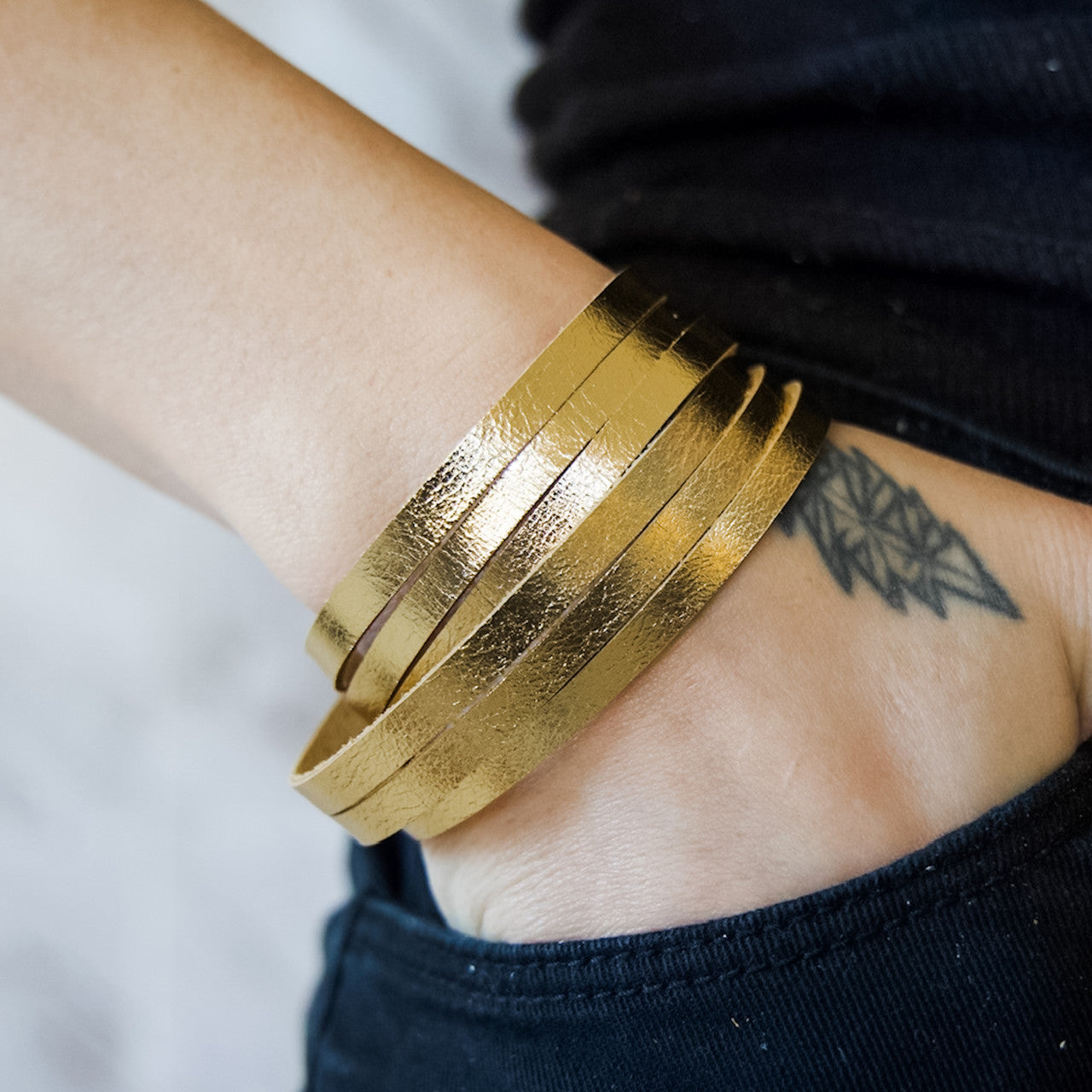 Sloane Sliced Wrap Bracelet In Gold