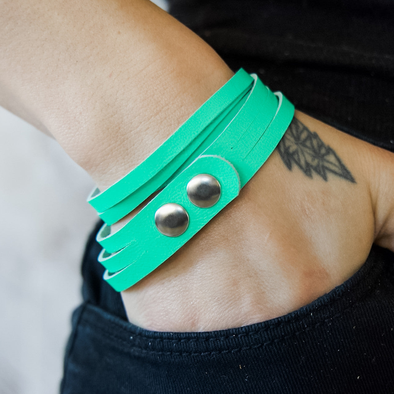 Sloane Sliced Wrap Bracelet In Turquoise